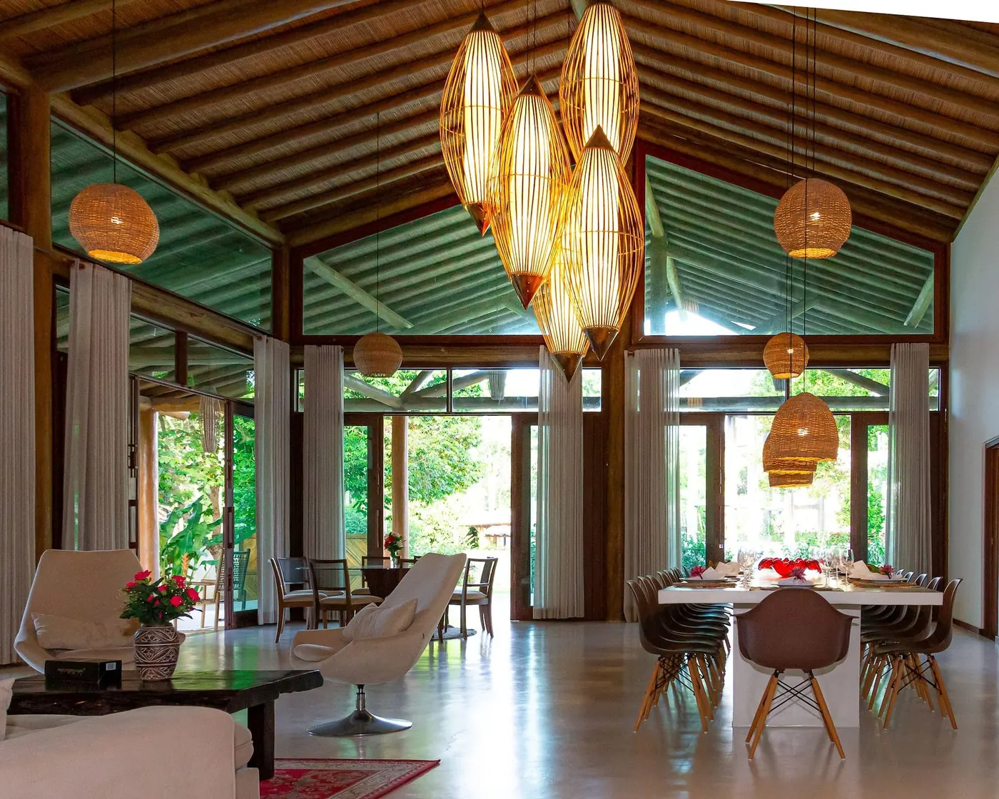 Sala de Jantar da Casa Plus, em Trancoso